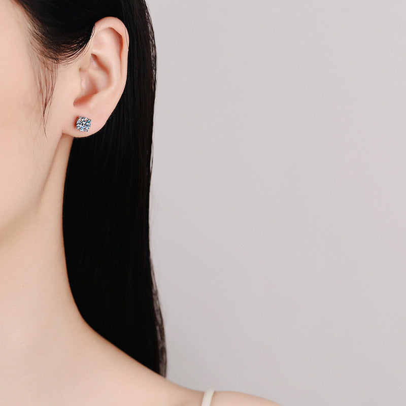 Moissanite Classic Four‑Claw Stud Earrings (Gold)