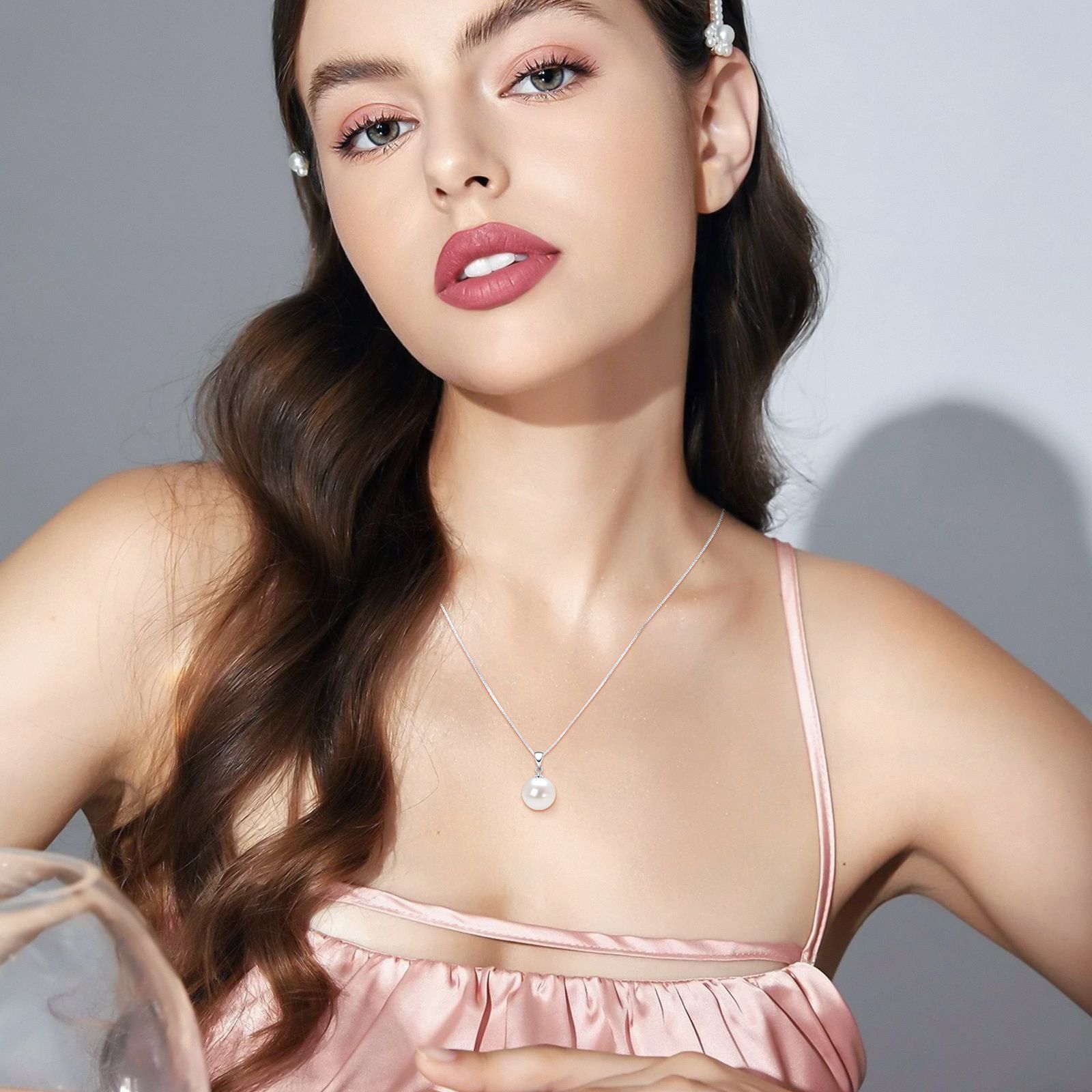 Light Bulb Necklace Silver