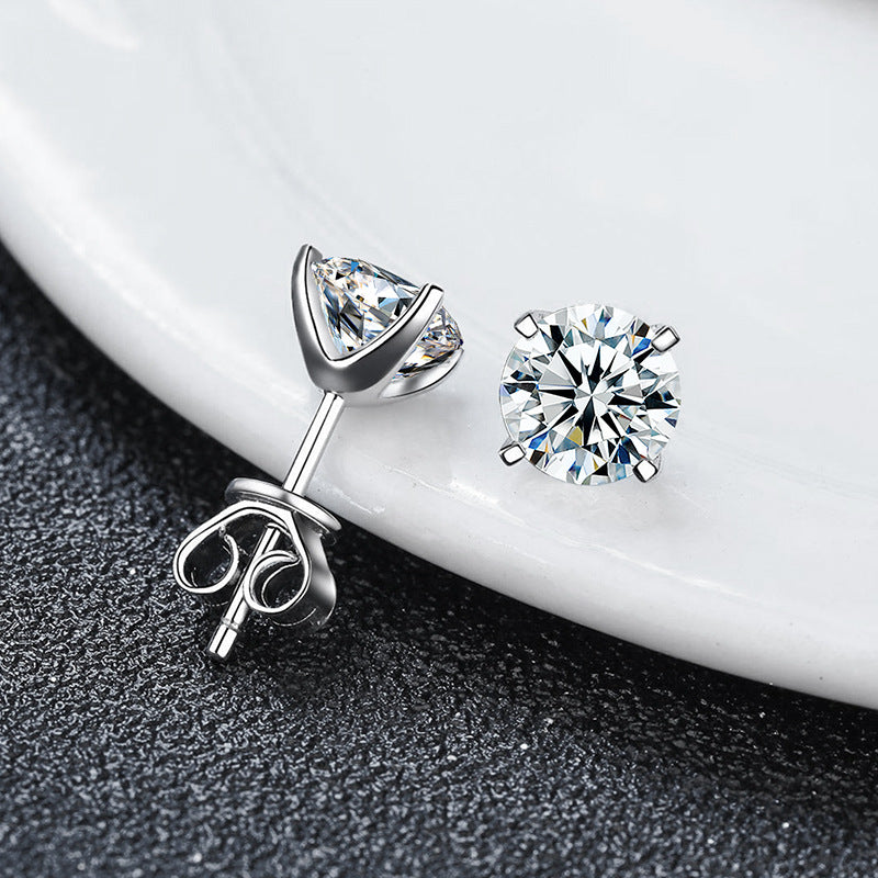 Moissanite Classic Four‑Claw Stud Earrings