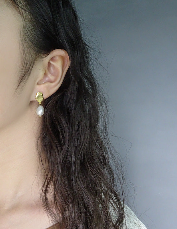 Baroque Pearl Stud Earrings